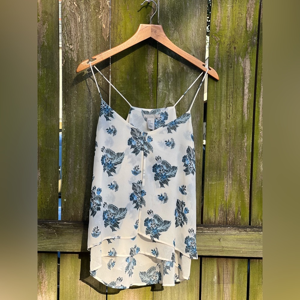 Floral tank top size small